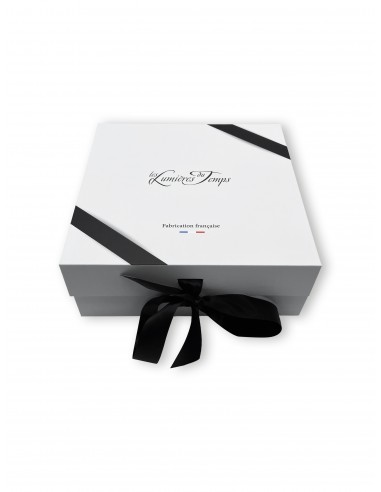Coffret bougie 180gr + diffuseur 50ml + spray 30ml + extrait 15ml + savon 100gr + lavant mains + 1 coeur Ambre noire | Les Lumières du Temps