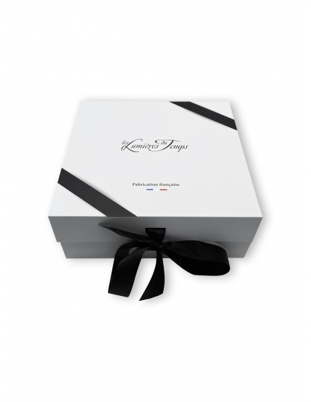 Coffret bougie 180gr + diffuseur 50ml + spray 30ml + extrait 15ml + savon 100gr + lavant mains + 1 coeur Ambre noire | Les Lumières du Temps