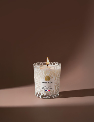 Bougie Végétale 90 g Cèdre Blanc ; un parfum boisé pour votre intérieur.