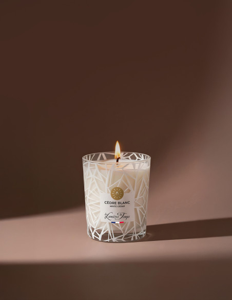 Bougie Végétale 90 g Cèdre Blanc ; un parfum boisé pour votre intérieur.