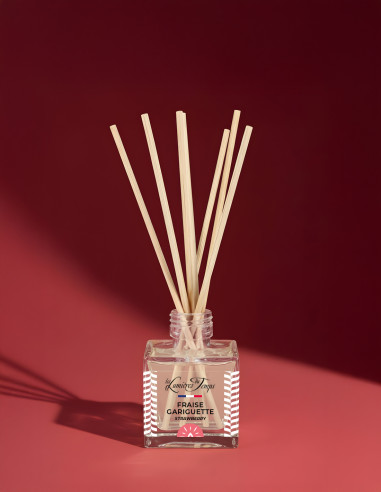 Diffuseur de Parfum 50 ml Fraise Gariguette : un parfum fruité gourmand mêlant des notes sucrées et acidulées.
